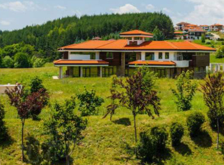 Продава ПАРЦЕЛ 9060m2  за комплекс – вилно селище с.Рударци 16 км от София.