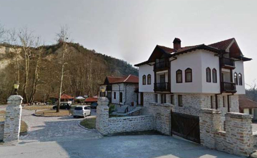 Продава ПАРЦЕЛ 7000м2 за ИЗГРАЖДАНЕ НА СЕЛИЩЕ гр. Мелник