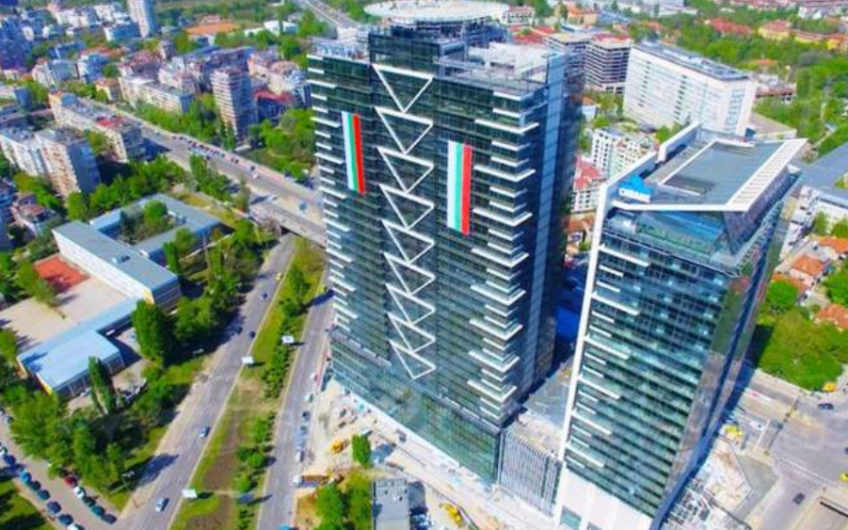 Комплекс от няколко сгради с РЗП 135000m2
