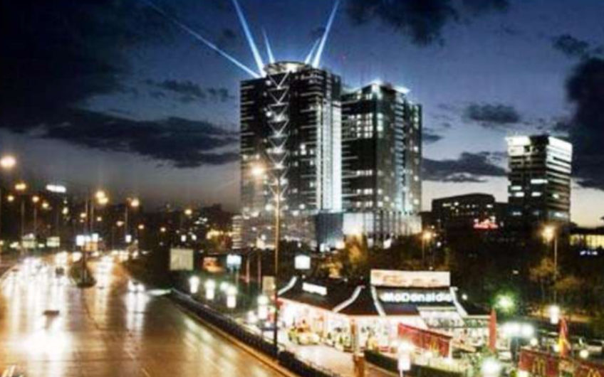 Комплекс от няколко сгради с РЗП 135000m2