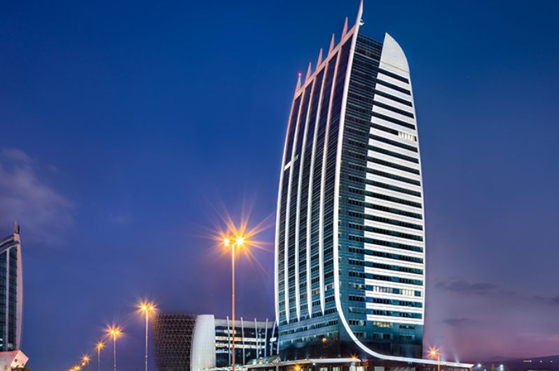 Panoramic clinic 927м2 for rent in CF business building