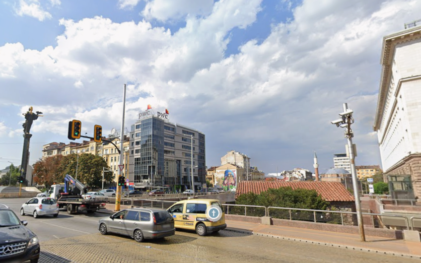 Продава ПАРЦЕЛ 1099 идеален център бул. Тодор Александров и  бул. Мария Луиза срещу хотел Балкан Палас – Шератон и ЦУМ